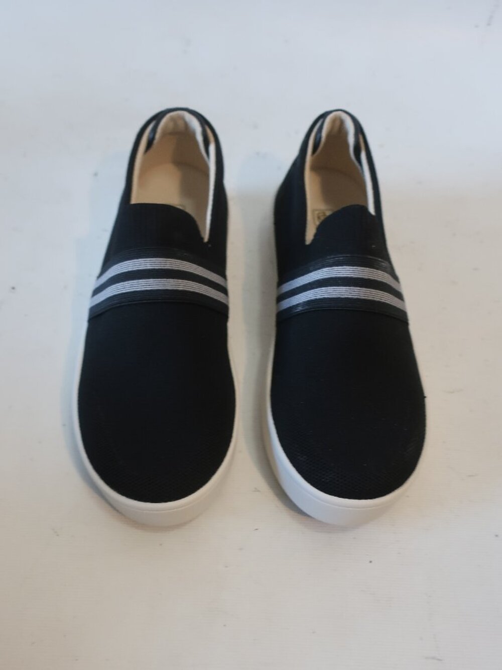 NWOB Womens Spenco Marine Black Gray Textile Slip-On Sneaker Shoes 8D